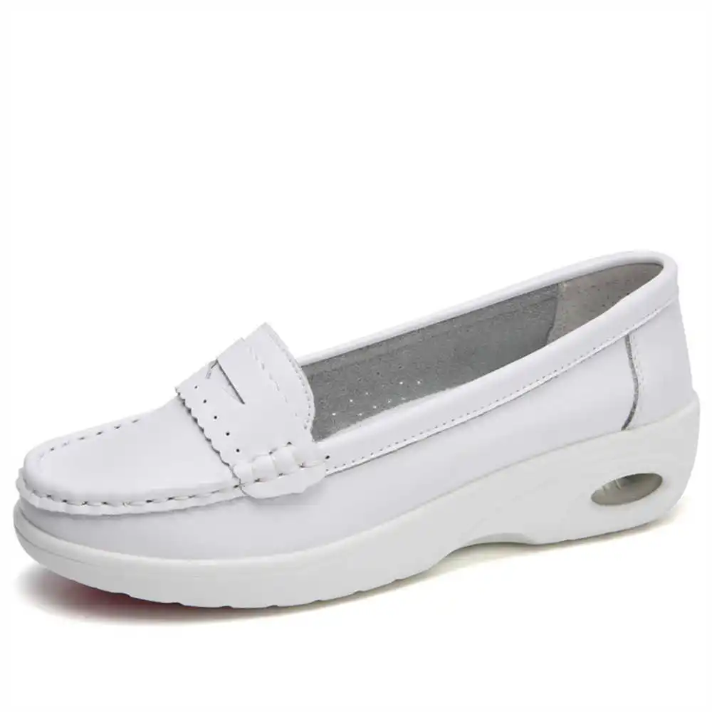 Thick Sole Slipon White Traine - огляд і ціна Women'S Formal Wear Canada